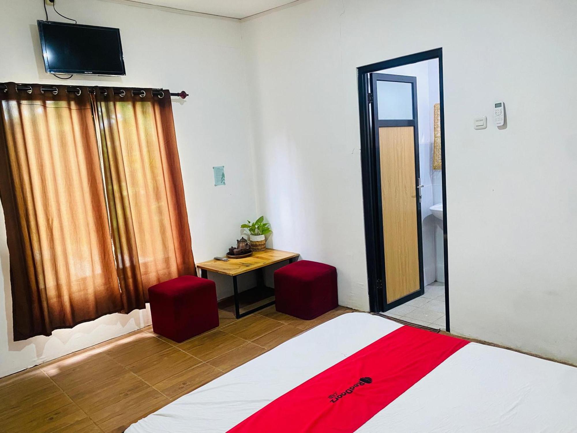 Reddoorz Syariah Near Wisata Durensewu Pandaan Jetak Ngoại thất bức ảnh