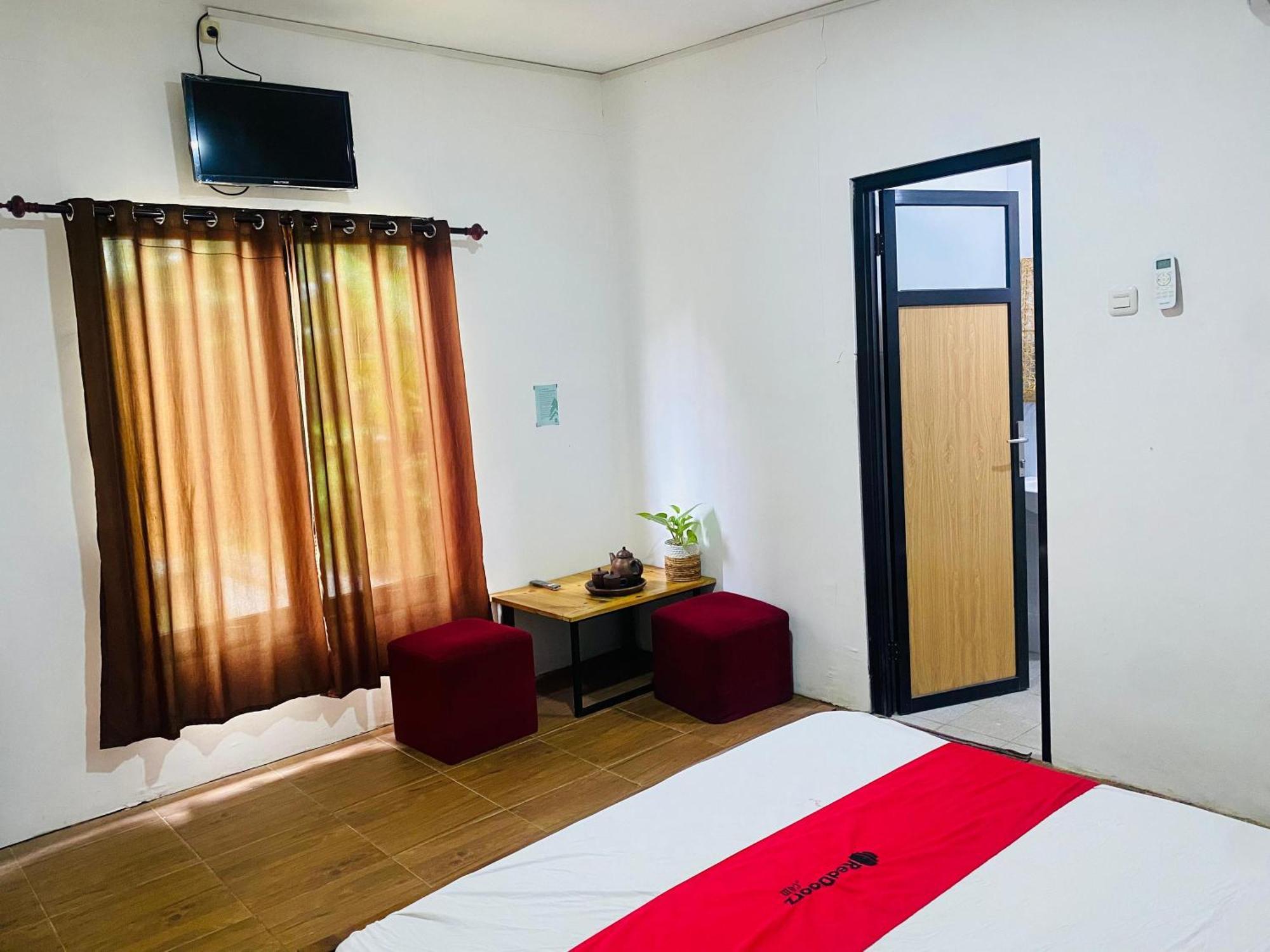Reddoorz Syariah Near Wisata Durensewu Pandaan Jetak Ngoại thất bức ảnh