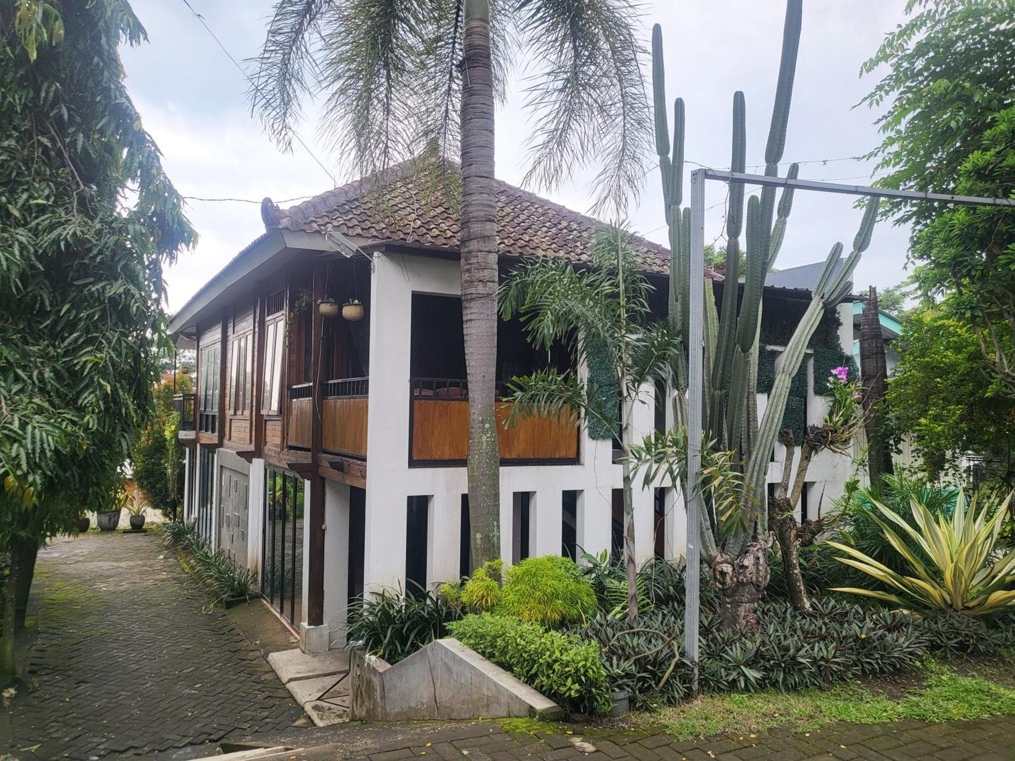 Reddoorz Syariah Near Wisata Durensewu Pandaan Jetak Ngoại thất bức ảnh